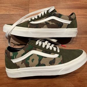 Vans Old Skool Camo  print sneakers.